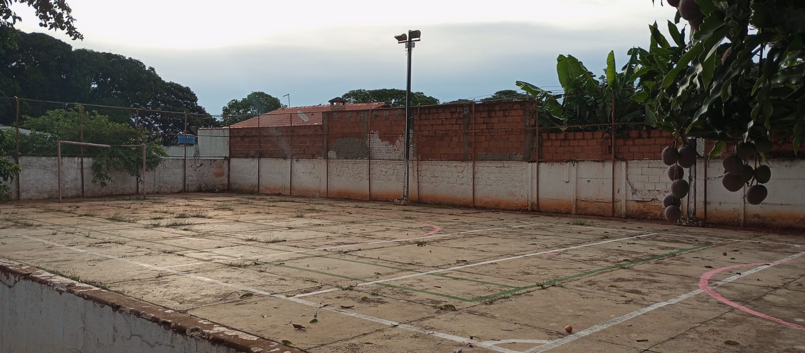 Foto da área de lazer e esporte da clínica